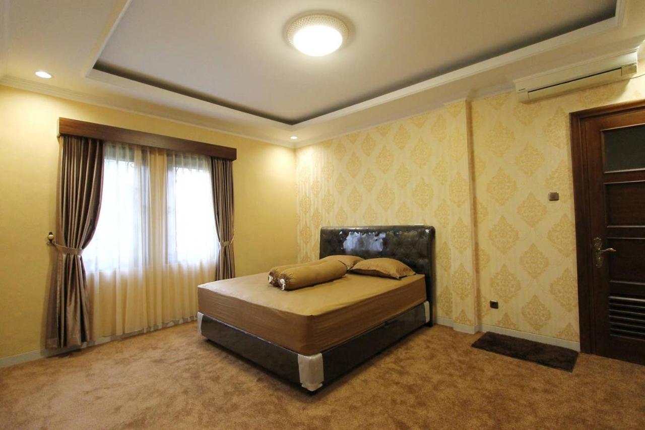 日惹Fernasya House别墅 外观 照片
